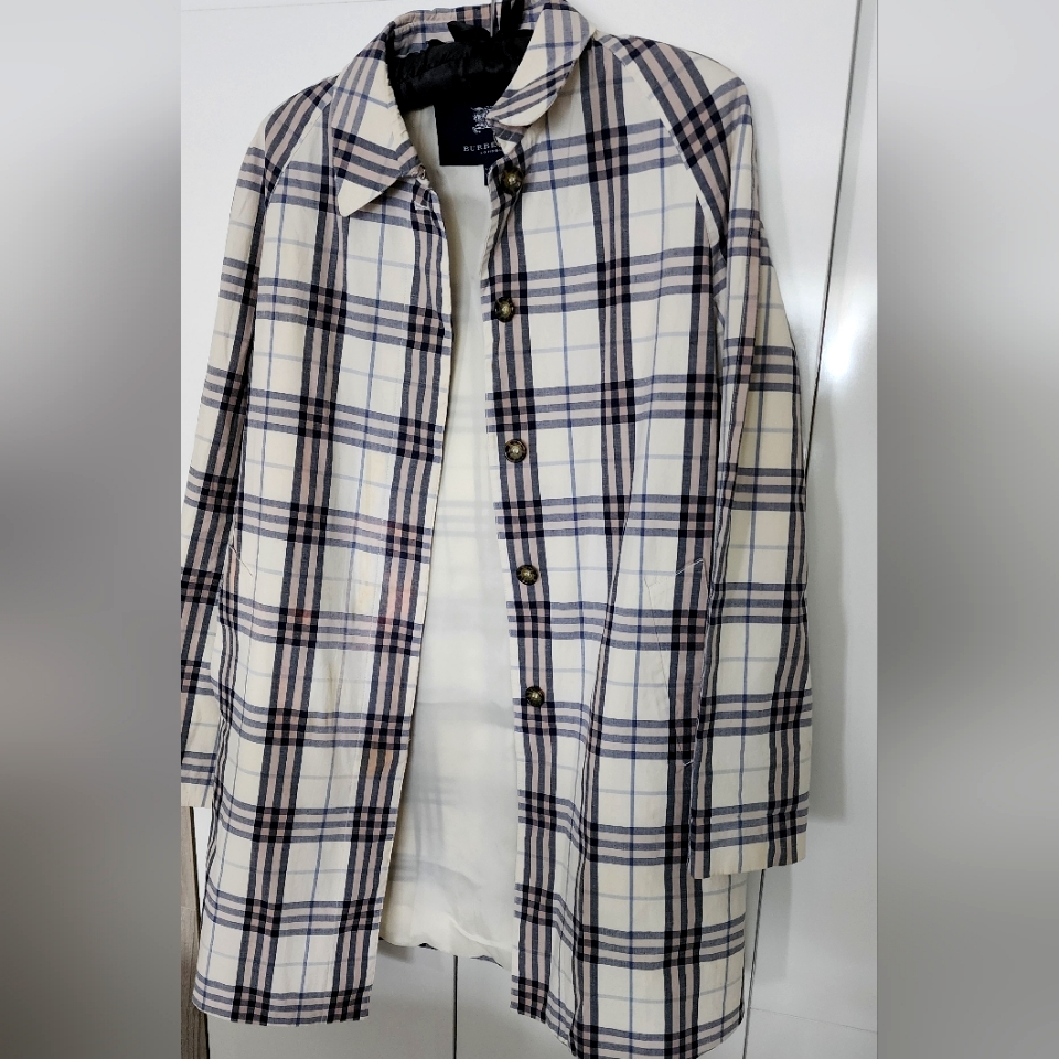 Burberry London Trench Coat Size 6